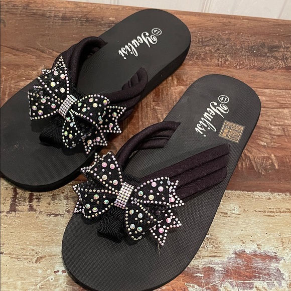 Yoki Black Sandals with Rhinestone Bow - Picture 1 of 4